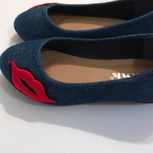 Link Shoes - Link jean shoes with red lips on toe Link Shoes - Link jean shoes with red lips on toe